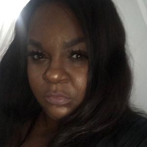 Meet your Posher, Alona